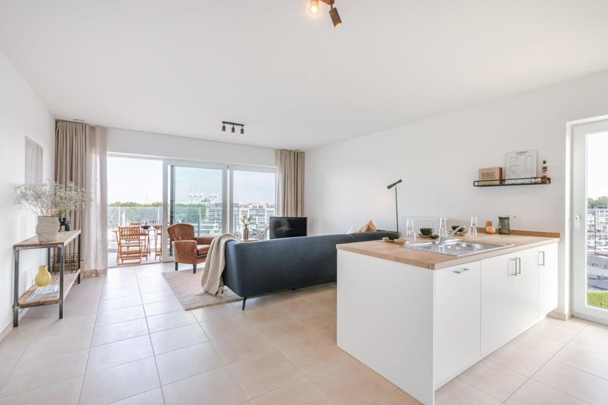 Huswell - Lovely New Apartment At The Harbor + Parking ブルージュ エクステリア 写真