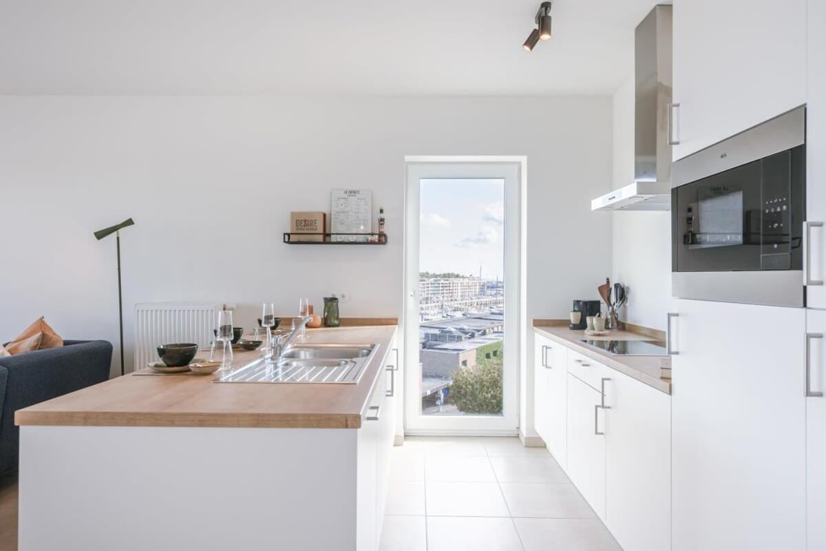 Huswell - Lovely New Apartment At The Harbor + Parking ブルージュ エクステリア 写真